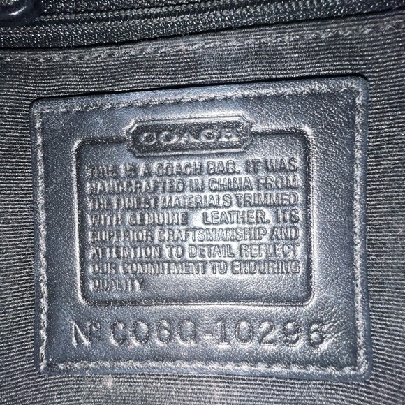 Classic Coach Purse - Picture 5 of 6